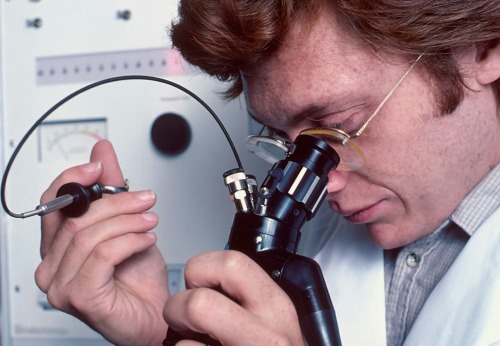 【悲報】マンガ家「運動したらお腹に違和感」→2年後に大腸がんで亡くなってしまう