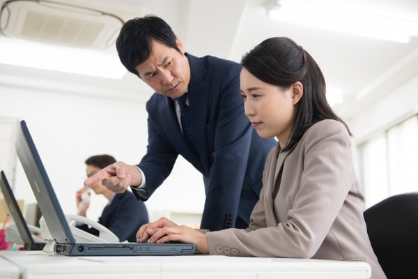 【呆然】ワイの会社「このババア(33)婚期逃したな……せや！出世コースに乗せて仕事一筋に育て上げたろ！」⇒結果ｗｗｗ