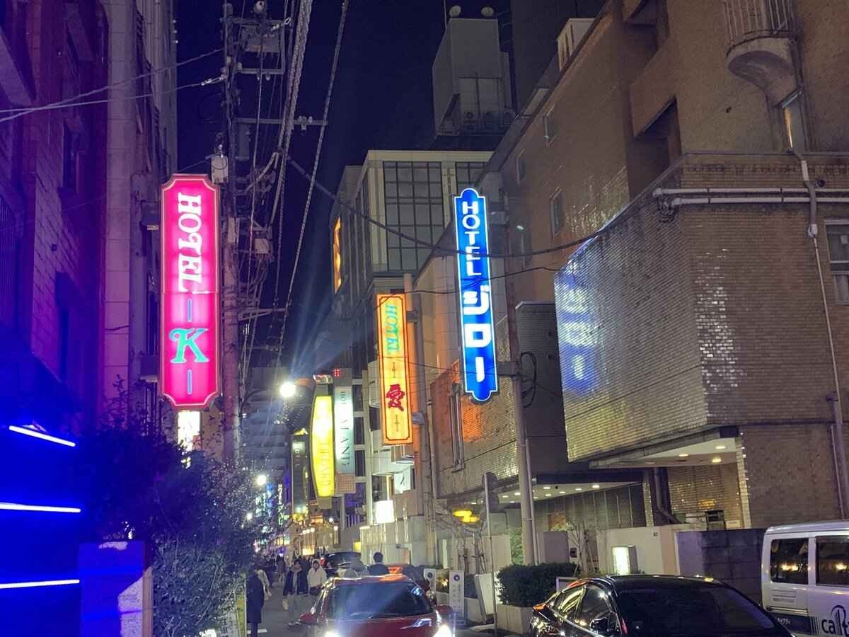 実の父につれられて小5女児が歌舞伎町で立ちん坊。もちろんセクロス