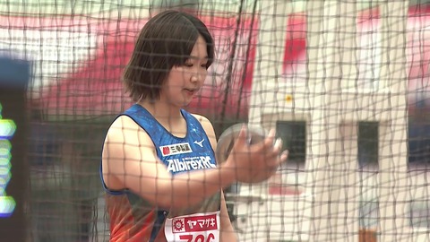 【画像】この陸上女子、ムチムチ過ぎwww