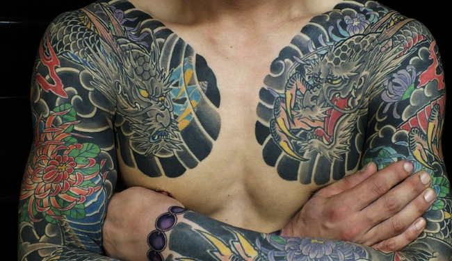 【画像】タトゥー入れて1ヶ月が経過した弱者の肌www