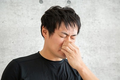 ワイ「鼻の奥痛い」医者「アレルギーだねｗ」ワイ「副鼻腔炎じゃないんですか？」医者「アレルギーだねｗ」