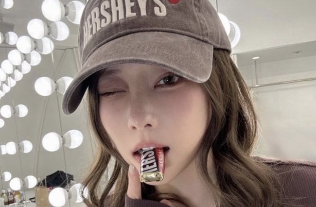 【朗報】太もも丸出しの重盛さと美(37)、勃起だろこんなん