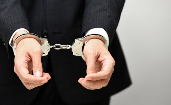 【朗報画像】めっちゃ痴漢に狙われそうなJKさん、痴漢を逮捕www