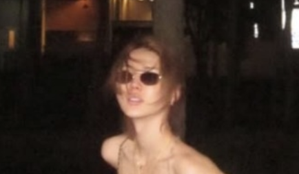 【朗報】井手上漠さん、おっぱいを寄せるwww