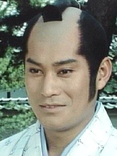 「貧乏旗本の三男坊で徳田新之助と申す者だ 火消しのめ組に世話になっておる」