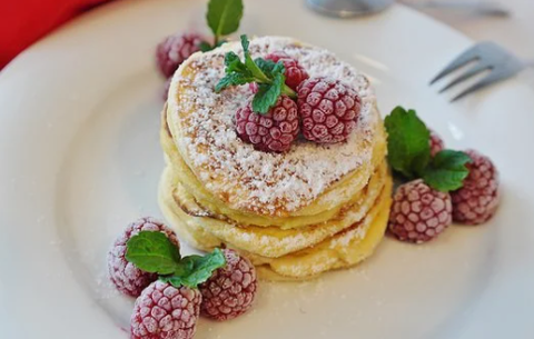家族連れ客「2時間待ってるのにパンケーキが来ないぞ！」店員「オーダーが通ってなくて…申し訳ございません」→結果…