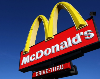 マクドナルド公式「この中学校生徒全員出禁です。二度と来るな」