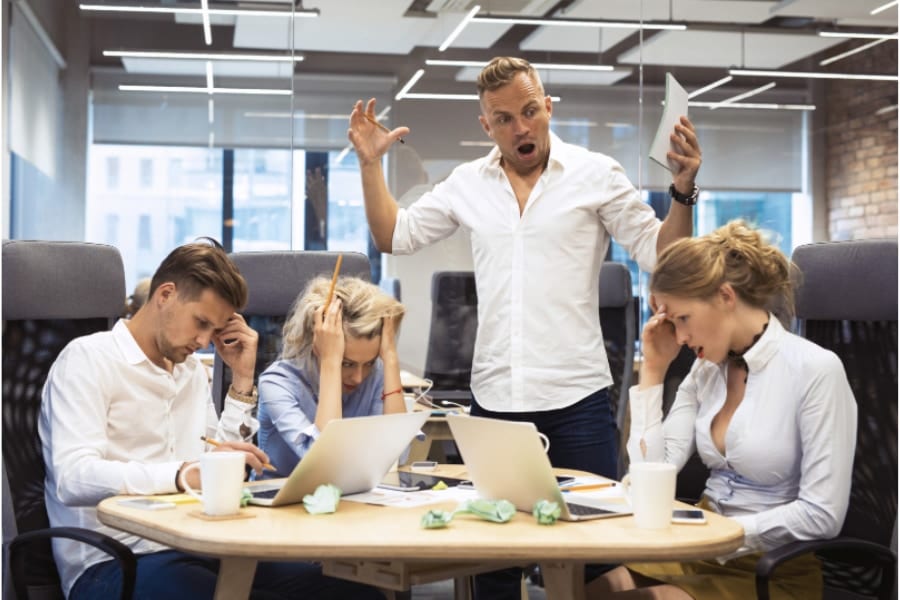 上司が「ジキルとハイド型」だと、従業員のやる気が「ガタ落ち」する