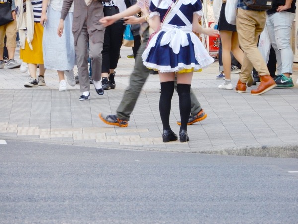 【悲報】JKさん、「文化祭のメイドカフェ」にチー牛が来て困惑の表情を浮かべてしまう⇒！(画像あり)