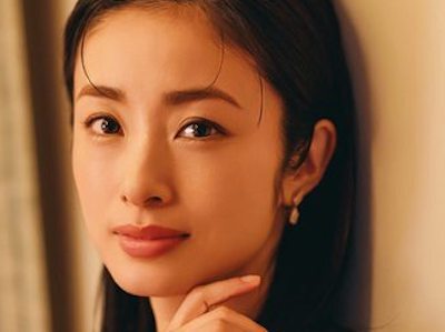 【画像】上戸彩(40)ってこんな胸あったっけ？