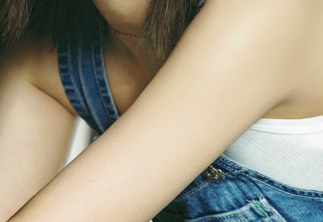 【悲報】酒井若菜のお■ぱい、キンタマみたい