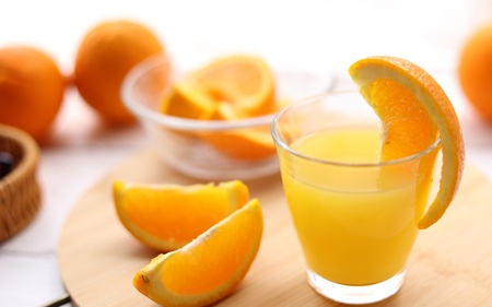 【悲報】オレンジジュース、とんでもない値段になるｗｗお前らの想像の3倍はとんでもない値段