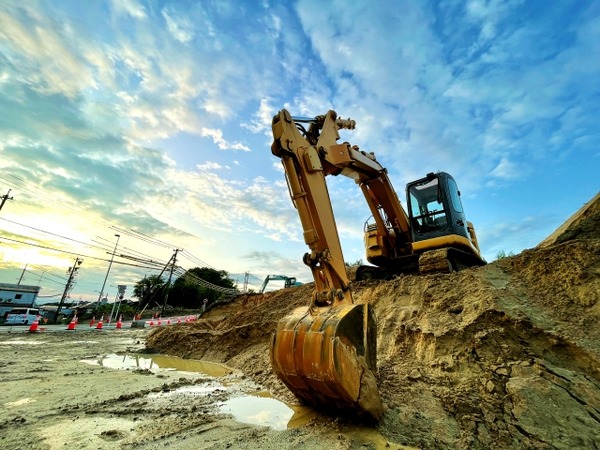 建設業界「人手不足やばい！」ワイ「給料が低いんやろうなぁｗ」⇒