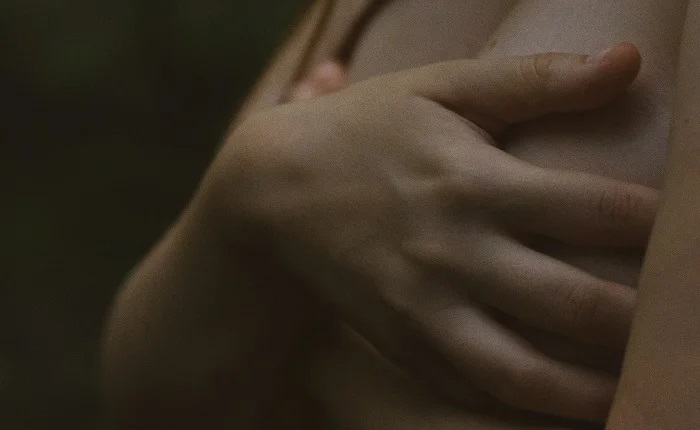 【画像】天木じゅんさん乳首解禁www