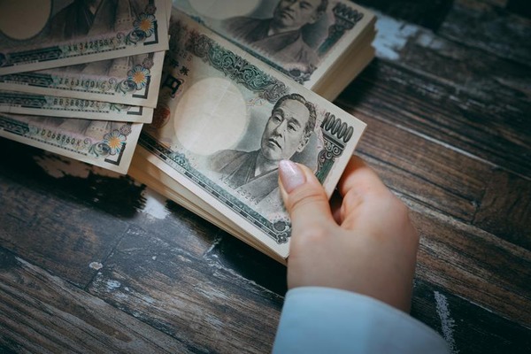 【悲報】死んだジッジの遺産、孫のワイに6割譲ると書いてあり緊急親族会議に突入⇒結果！