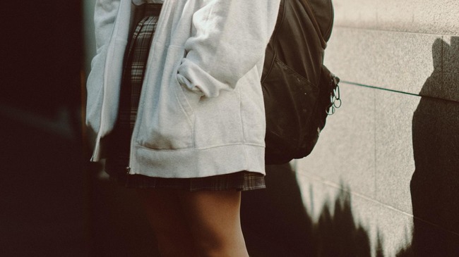 元子役の女子大生、AV堕ち