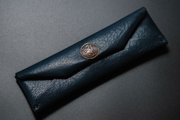 【画像あり】一流スタイリスト「30歳超えたらシューズとバッグは最低3万円以上じゃないと厳しい」⇒！