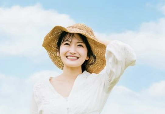 【画像】こういう帽子かぶって散歩してるジジイwww