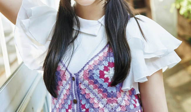 【画像】顔80点、スタイル85点、乳12000億点の女子www