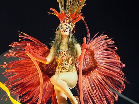 【朗報】ボインの女さん、ブラジルのテレビ中継でケツ穴を惜しげもなく披露してしまうwww