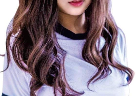 【画像】47歳美少女インスタグラマーさん、自身の詳細なプロフィールを開示してしまう…　