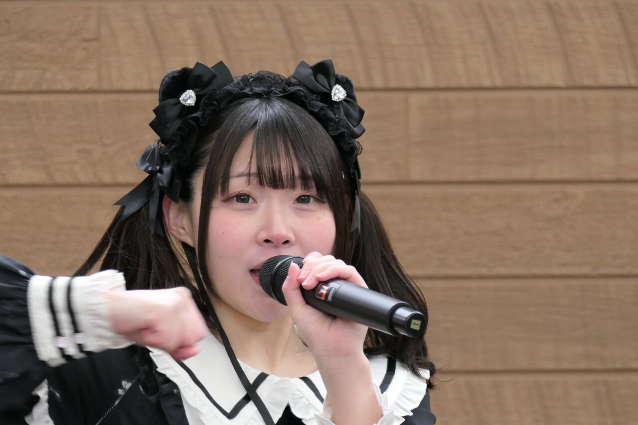 【画像】地底アイドルさん、楽しそう