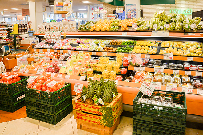 100グラム75円の鶏肉に、100グラム5円で計算された値札が付いていた。私(…安い！間違えたのかな)   →  そのままレジに持っていった結果・・・