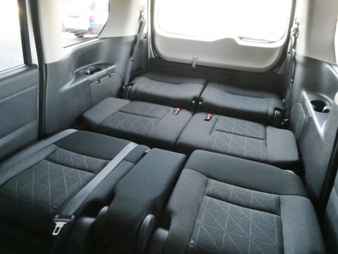 なんで車中泊=軽バンみたいなイメージ定着してるの？