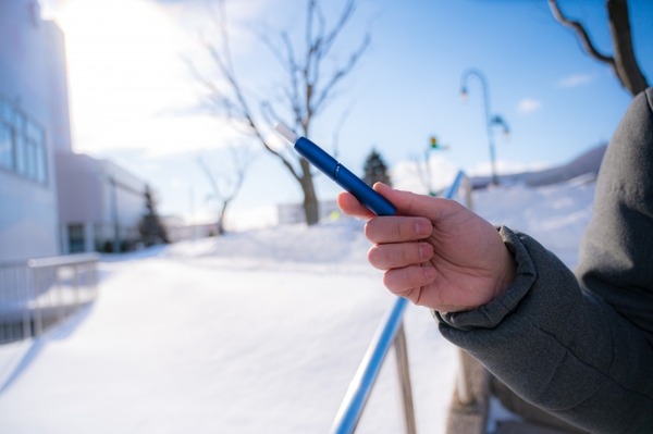 アイコス路上喫煙俺「あーー」千葉県警「すいませーん」俺「あはい」2000円札ポイ　千葉県警「あのー」俺「罰金すよね？拾ってください！！！」⇒