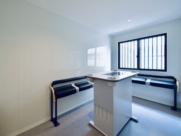 【呆然】たった今喫煙所でライターの火が点かなかったので隣の女性に「火貸して貰ってもいいですか？」と聞いた結果⇒！