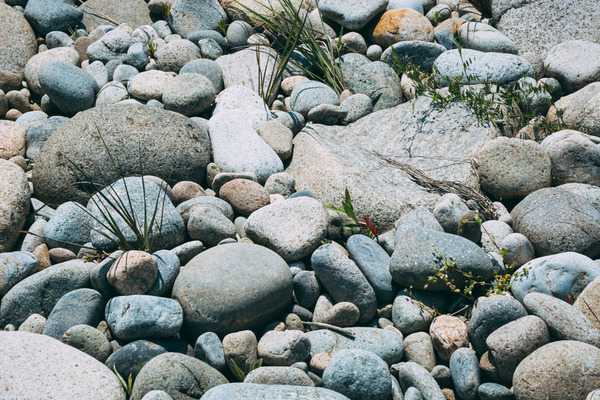 【注意】キャンプで「石を積んでかまど代わりにして調理」て絶対にやっちゃいかんらしい⇒！