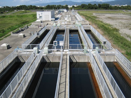 【朗報】高市「下水処理？田舎は自己責任で！ 」