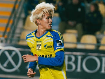 【画像】サッカー日本、ついに世界に通用する最強ストライカーが爆誕www