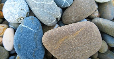 【論破】「石を1万円で売れ」に対する最高の回答が決定するwww