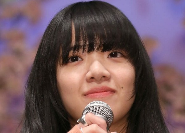 【画像】あいみょん(29)、急に胸のデカさをアピールし始める⇒♡