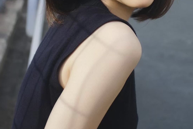 【画像】体育祭JK、『お■ぱいテント』を作ってしまうwww