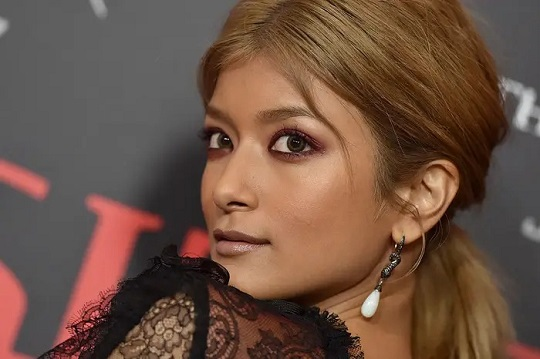 【画像】ローラの乳首、ガチでエ口すぎる