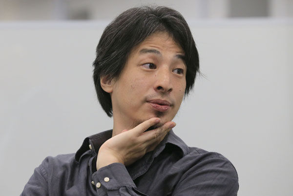 【動画あり】迷惑系コスプレイヤーさん、ひろゆきに論破されてしまうwww