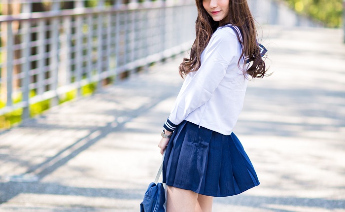 【画像】制服JKさん、乳の才能を隠しきれないｗｗｗ