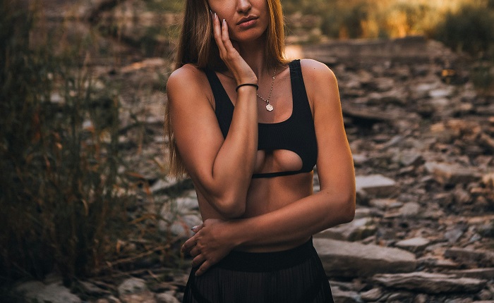 【画像】大原優乃さんの下乳www