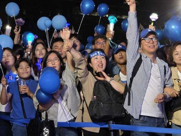 韓国アイドルさん、ついにま●こギリギリまで見せつける！！