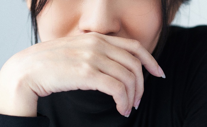 【画像】巨乳女を生で見たおっさん、鼻の下を伸ばしまくってしまうｗ