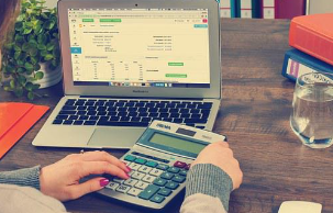 旦那年収400万、私年収300万で世帯年収700万だった。私(転職して年収600万になった！今年は世帯年収1000万超えだ！)旦那「…」私「…」→結果…