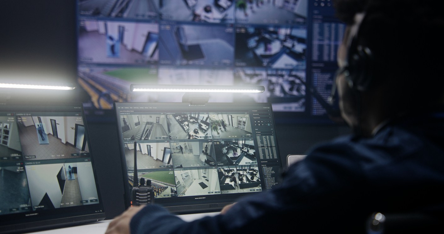 AI顔認証をうのみにし裏付け捜査を怠った警察、無実の女性を逮捕し5カ月以上も拘束