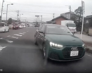 【動画】脳に問題を抱えていそうなアウディが島根県で撮影される。