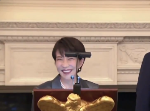 高市首相、トランプ氏の息子を祝福　ユーモアで会場沸かせる