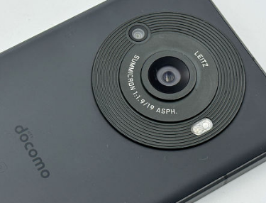 【画像】小学生男児、電車内で堂々とJKのパンツを盗撮してしまうwww