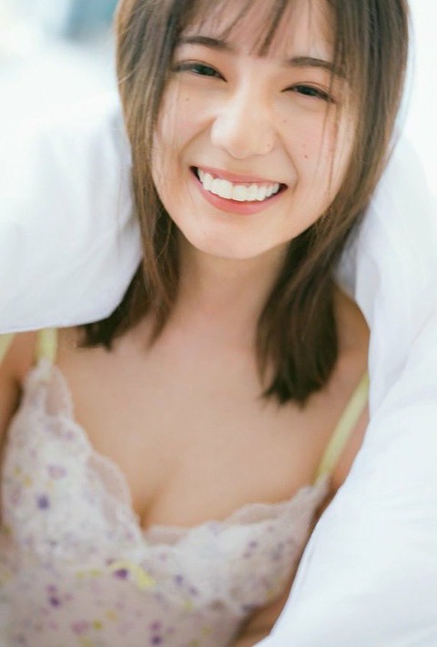 小坂菜緒はその全てが美しい！天使の佇まいでオトコを狂わせるwww