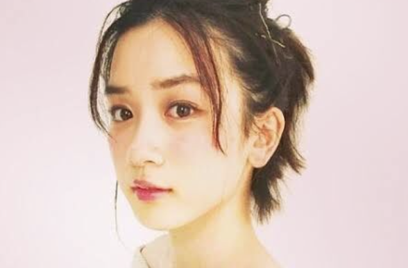 【画像】永野芽郁さんのAカップ微乳www